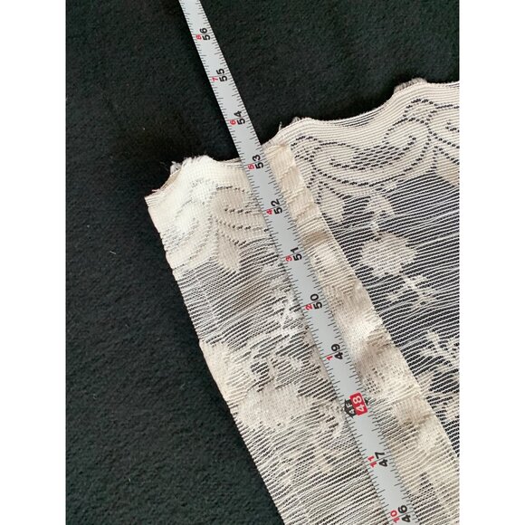 White Floral Lace Window Valance Curtain Scalloped Edge 53" W x 31" L  Polyester - Picture 8 of 8